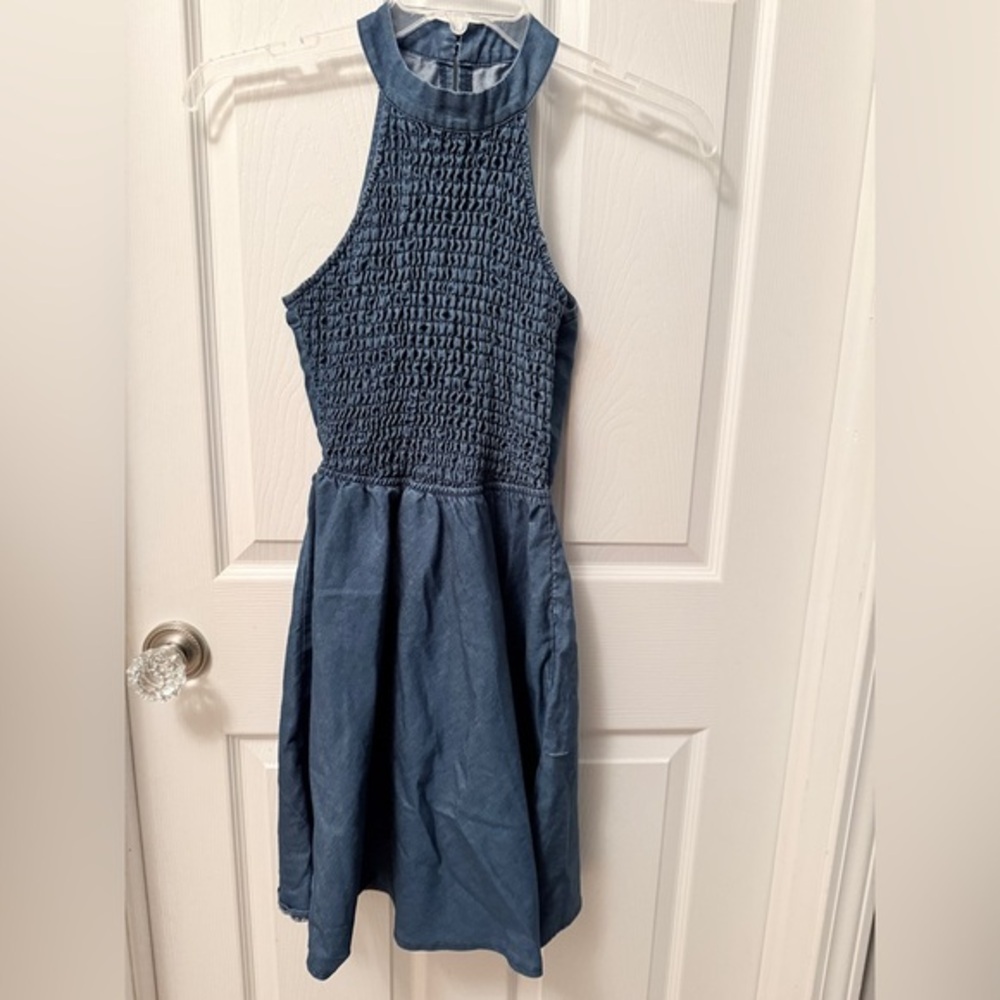 Chic Denim Blue Smocked Dress Sz 00 AS